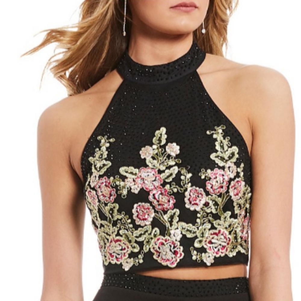 NWT JODI KRISTOPHER Black Embroidered Crop Top. 18